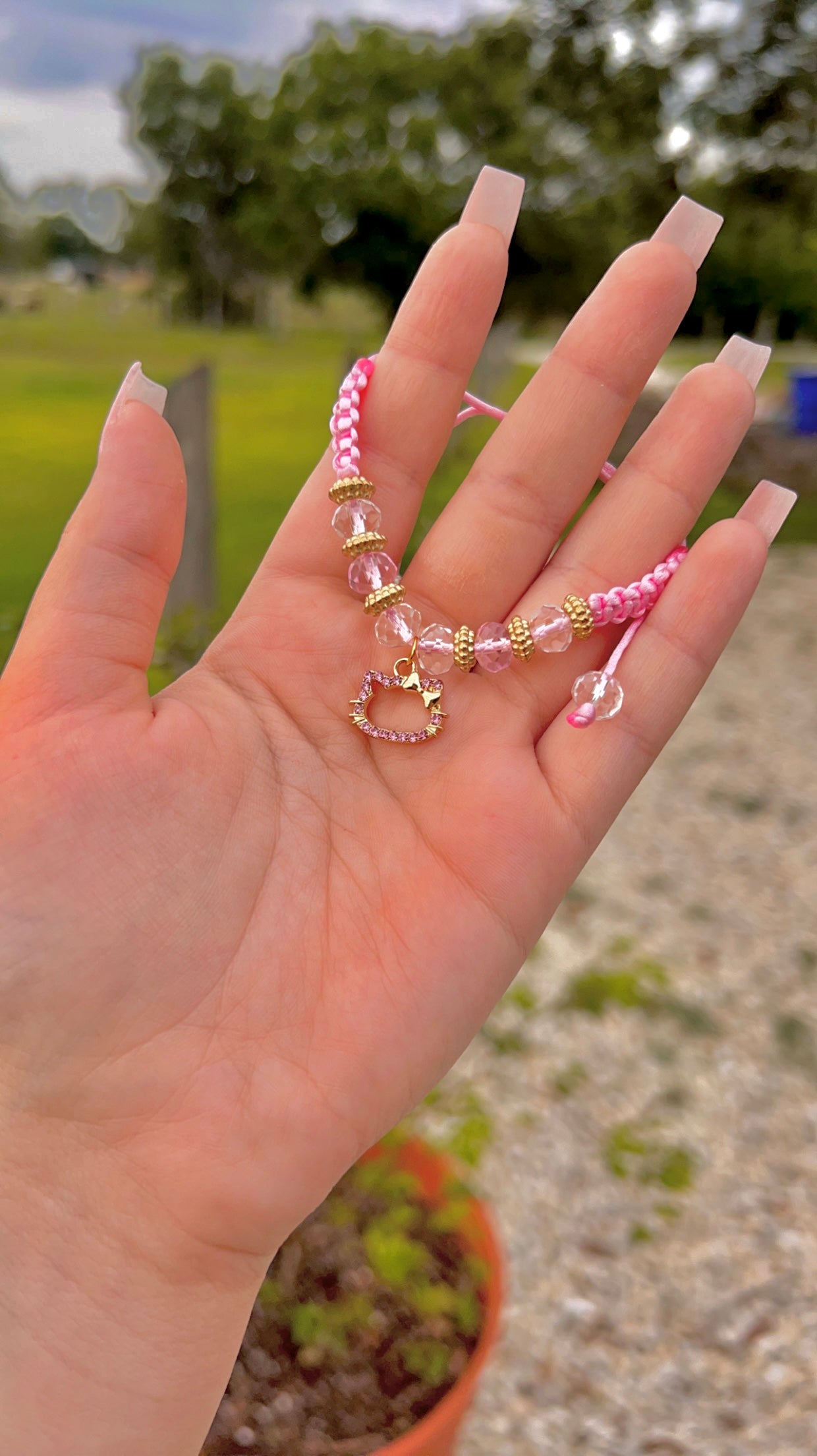 Hello Kitty Crystal thread bracelet